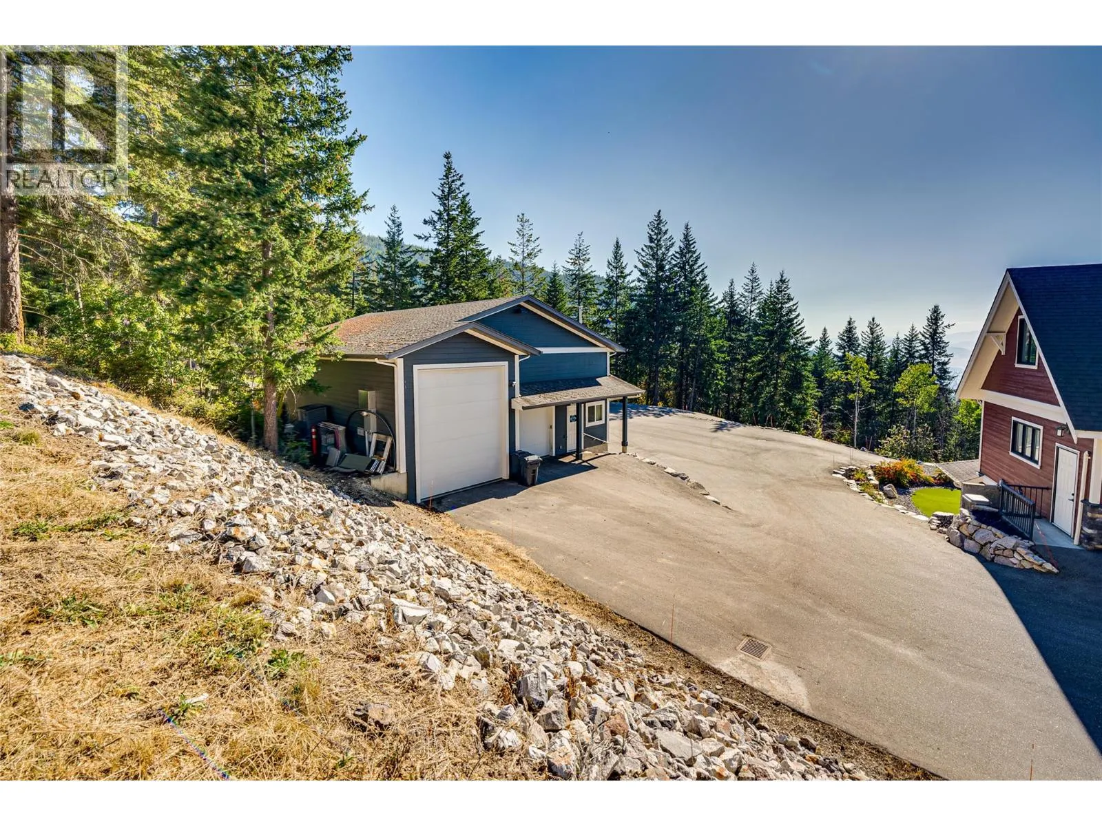6054 Lynx Drive