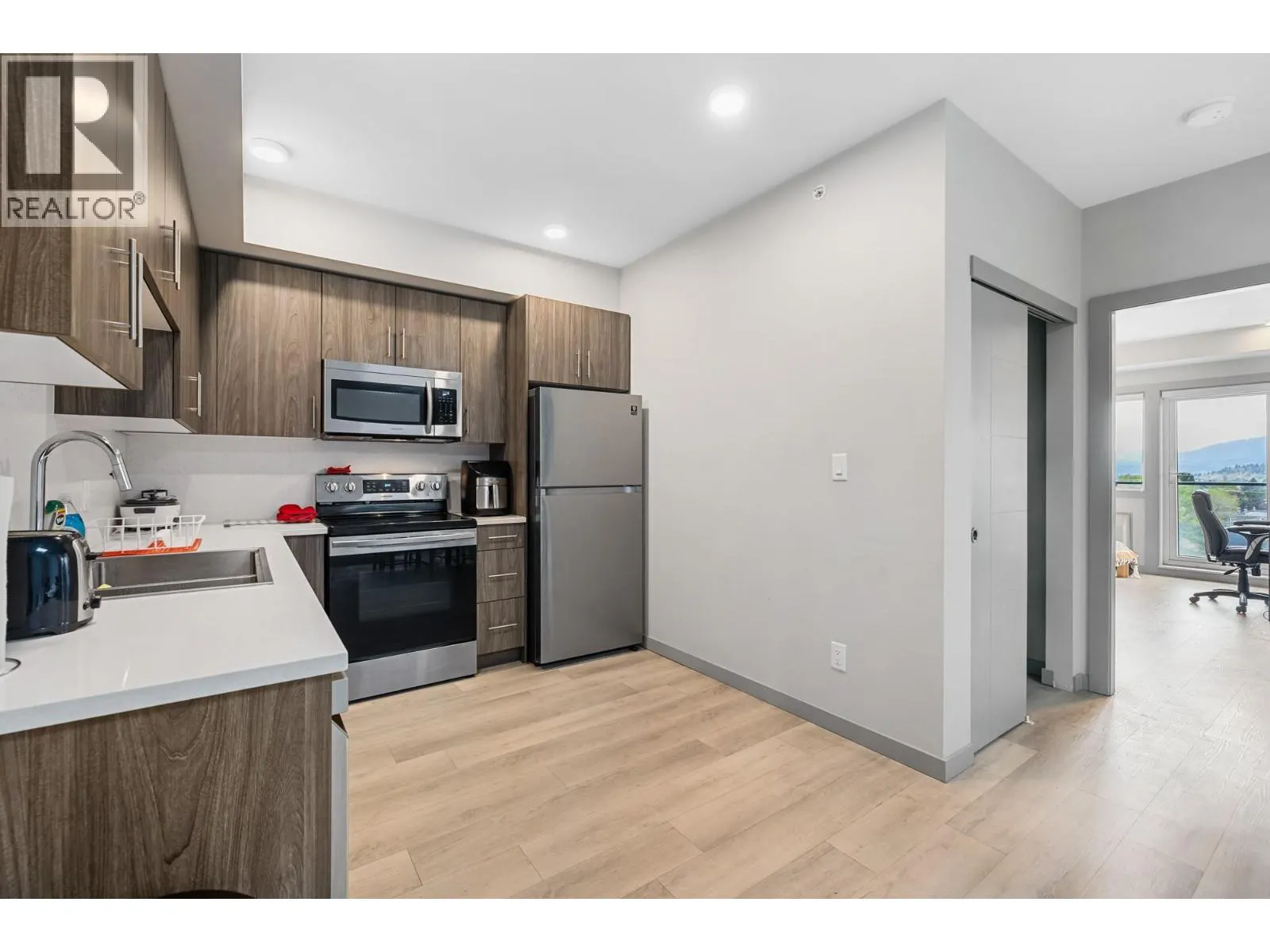 345 Dougall Road Unit# PH9