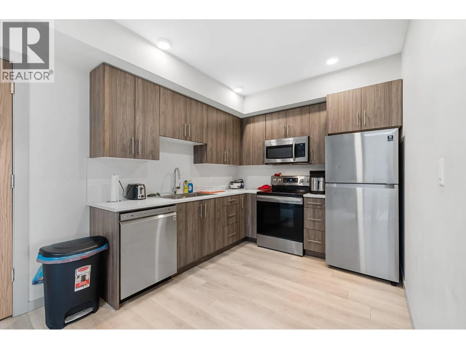 345 Dougall Road Unit# PH9