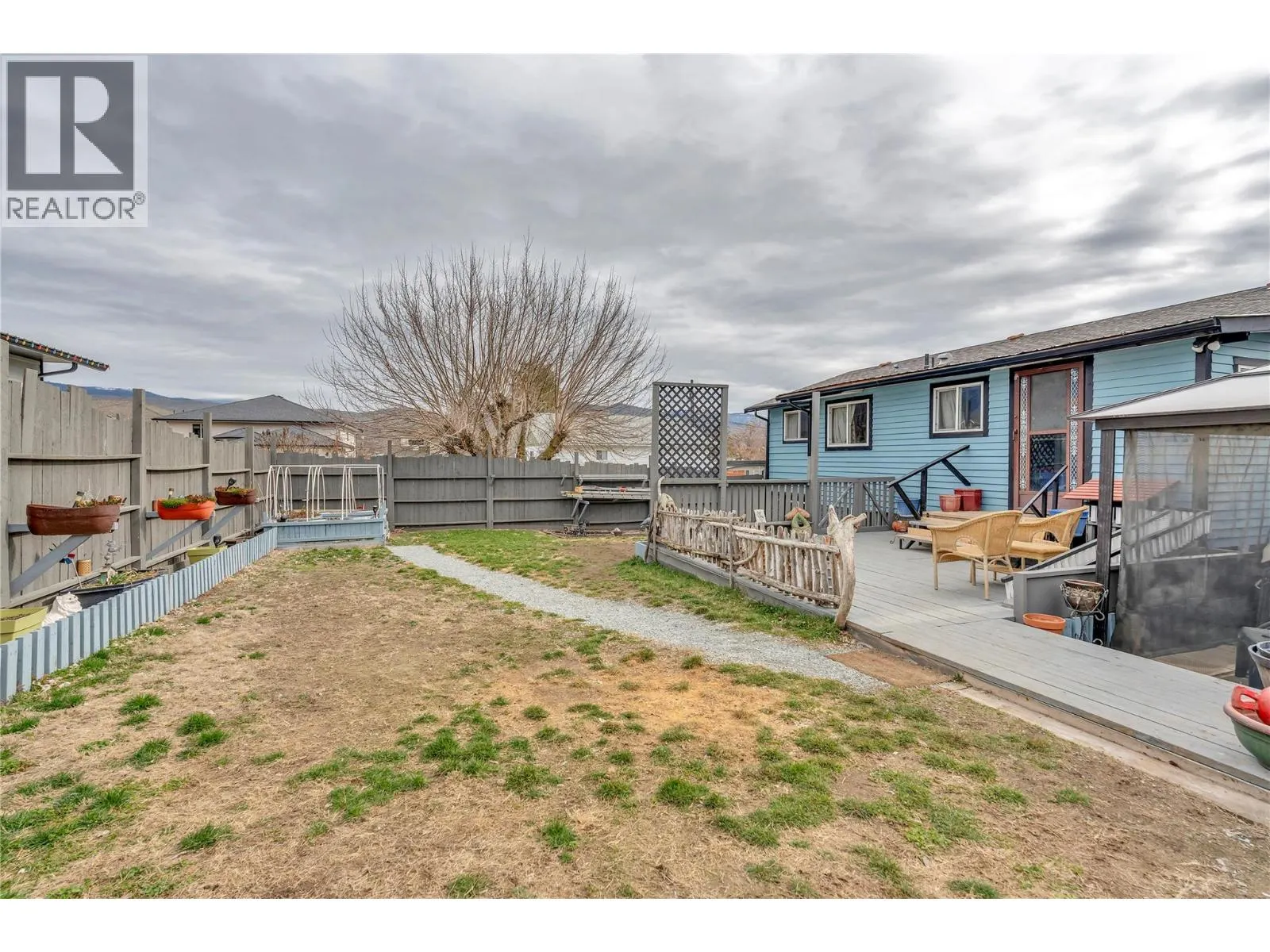 738 KETTLE Avenue