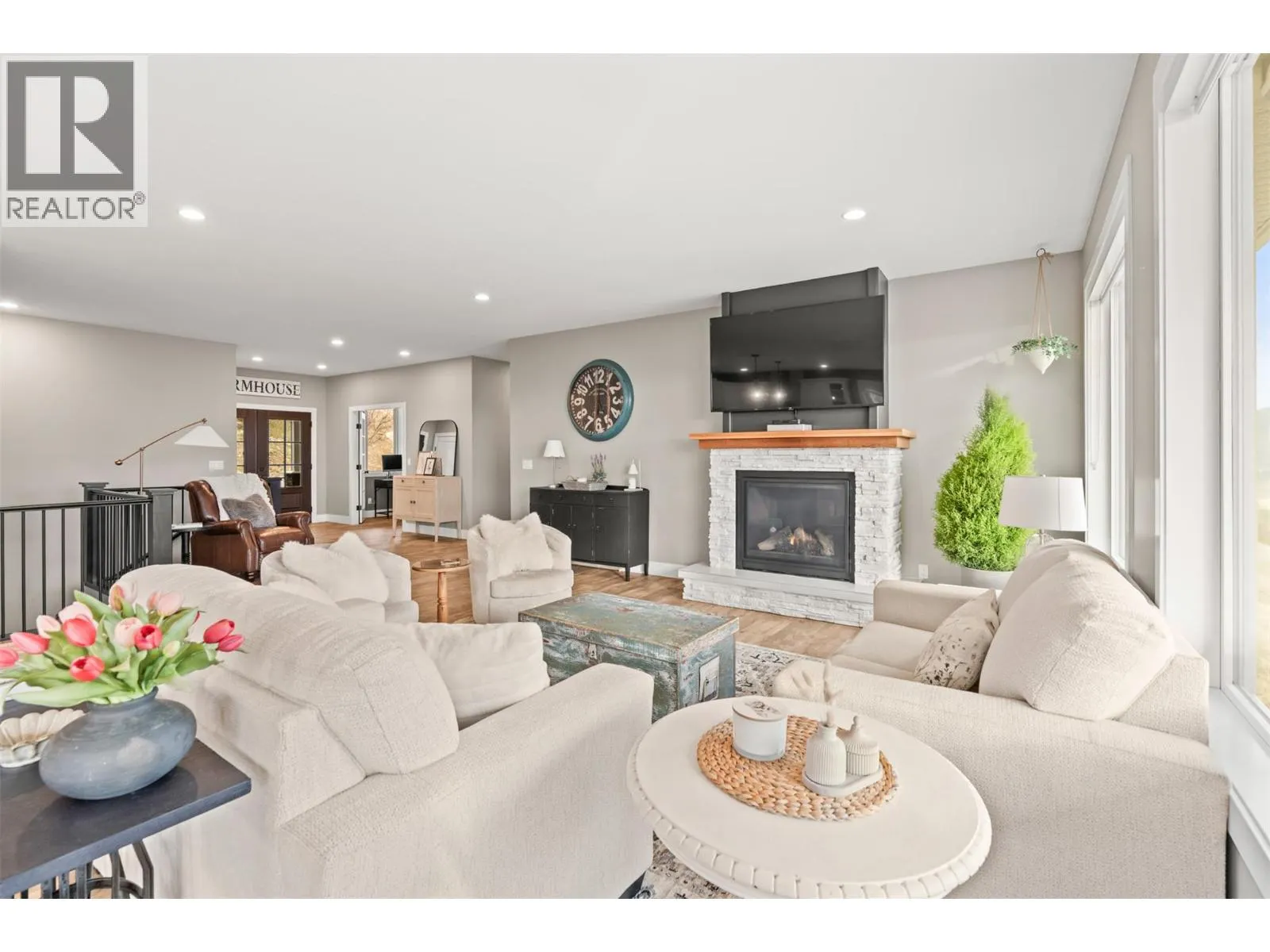 98 Ranchland Place
