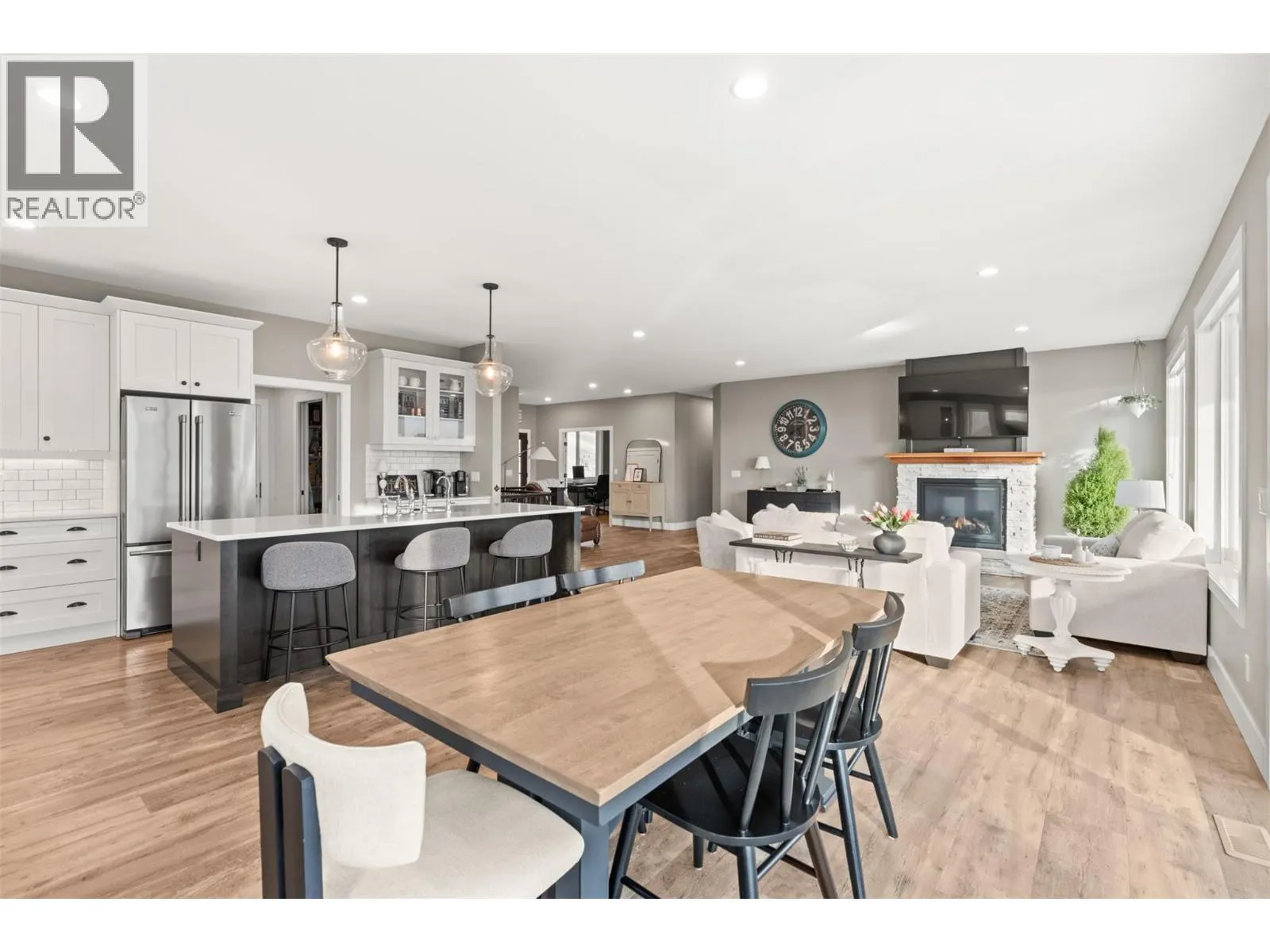 98 Ranchland Place