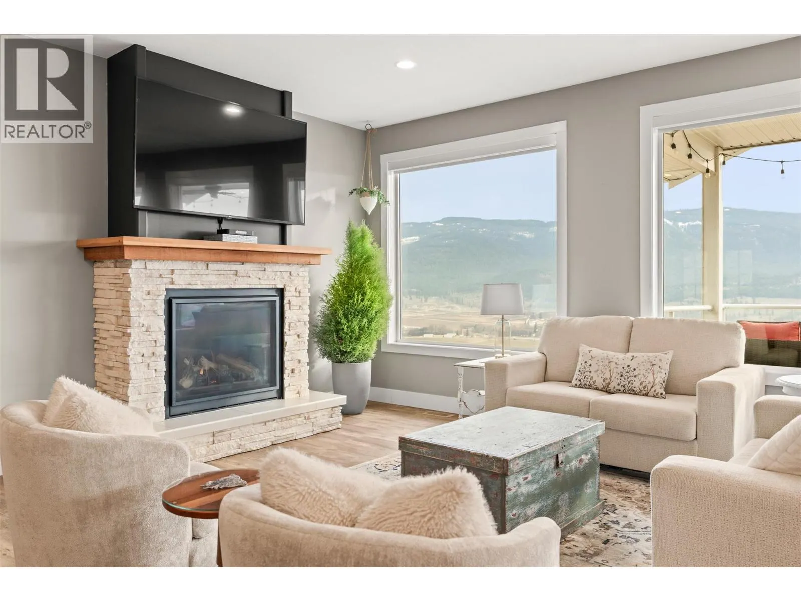 98 Ranchland Place