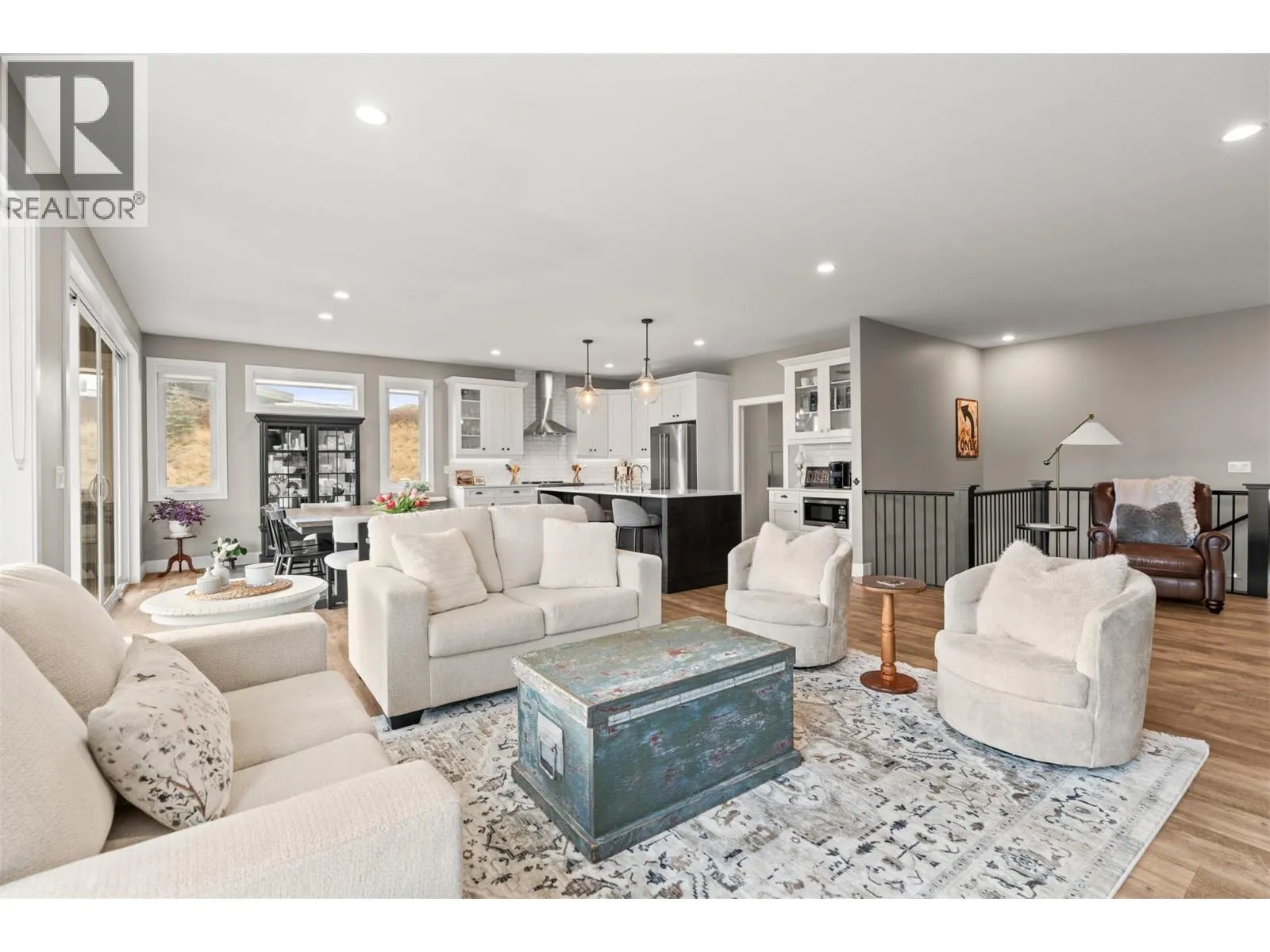 98 Ranchland Place