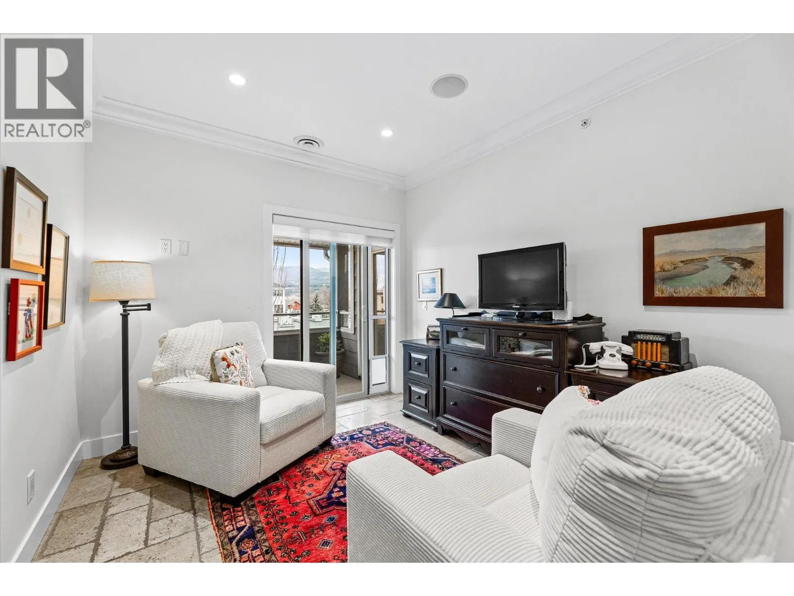 538 McKay Avenue Unit# 401
