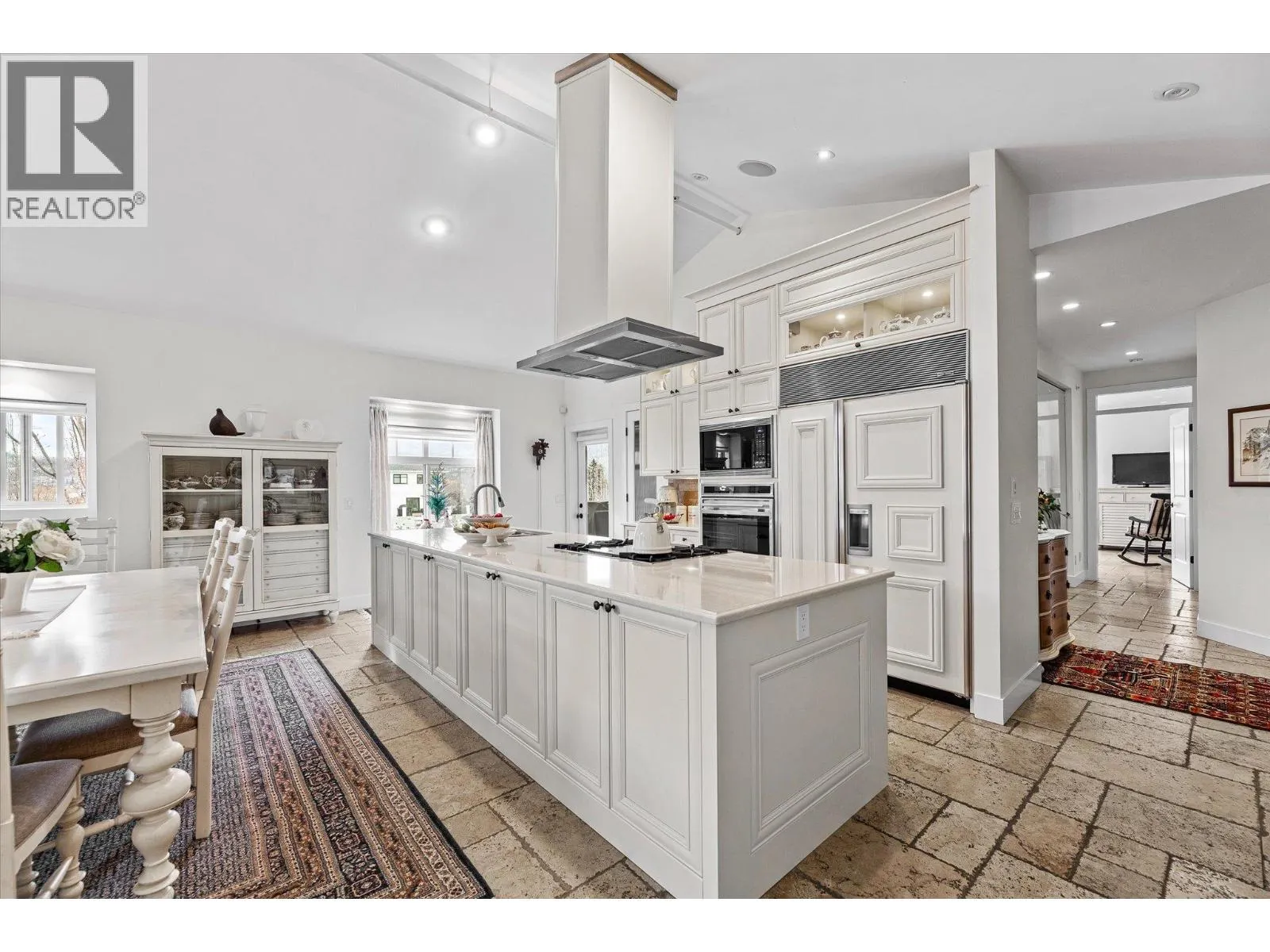 538 McKay Avenue Unit# 401