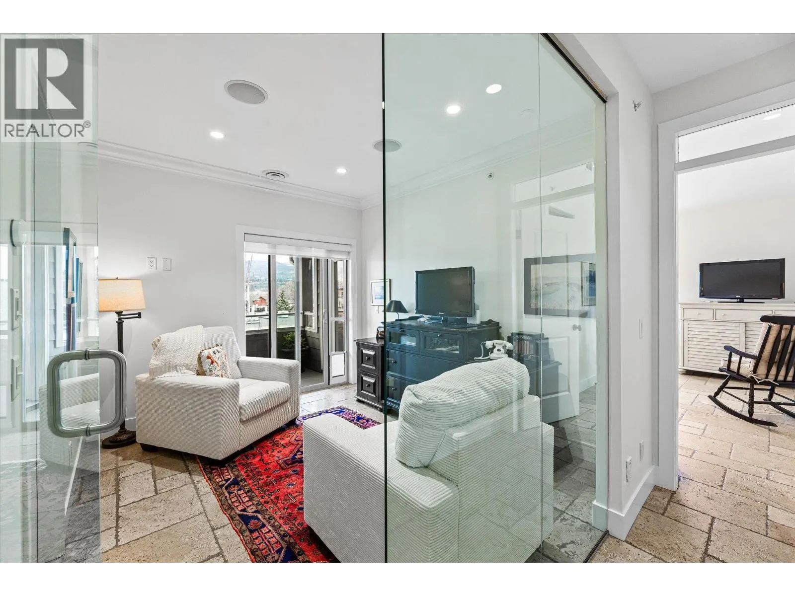 538 McKay Avenue Unit# 401