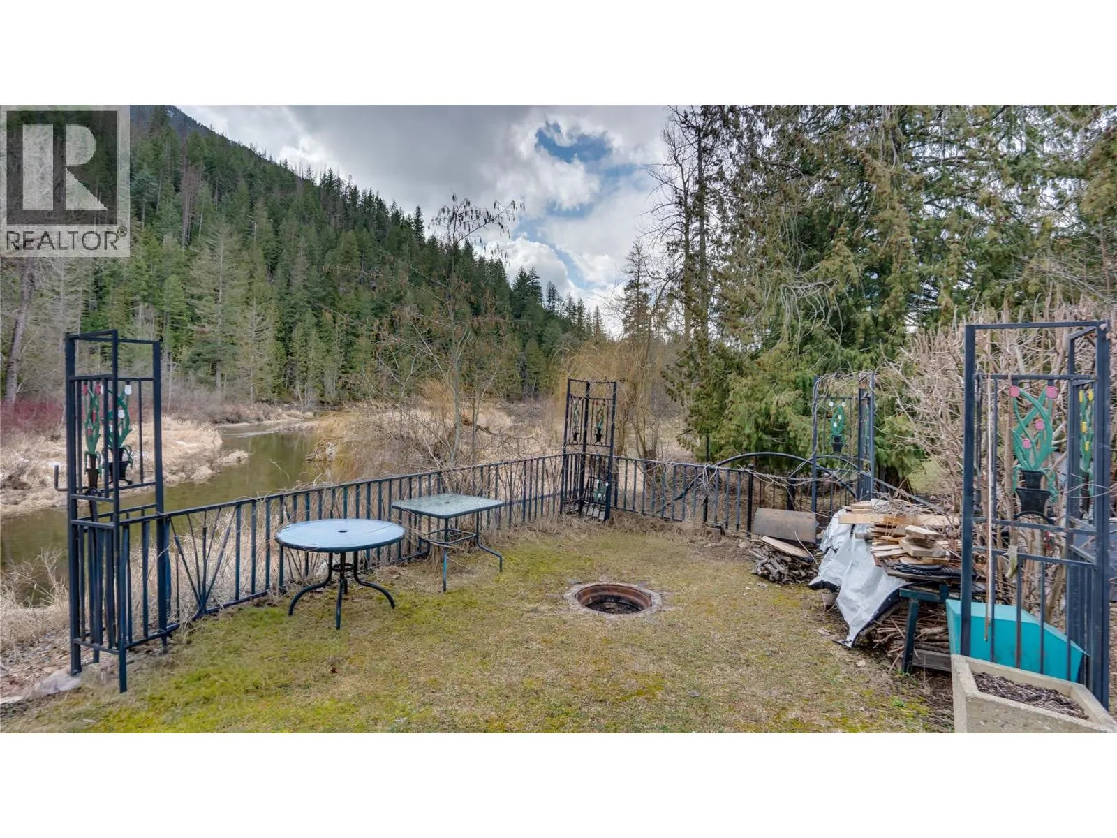 630 Enderby Mabel Lake Road