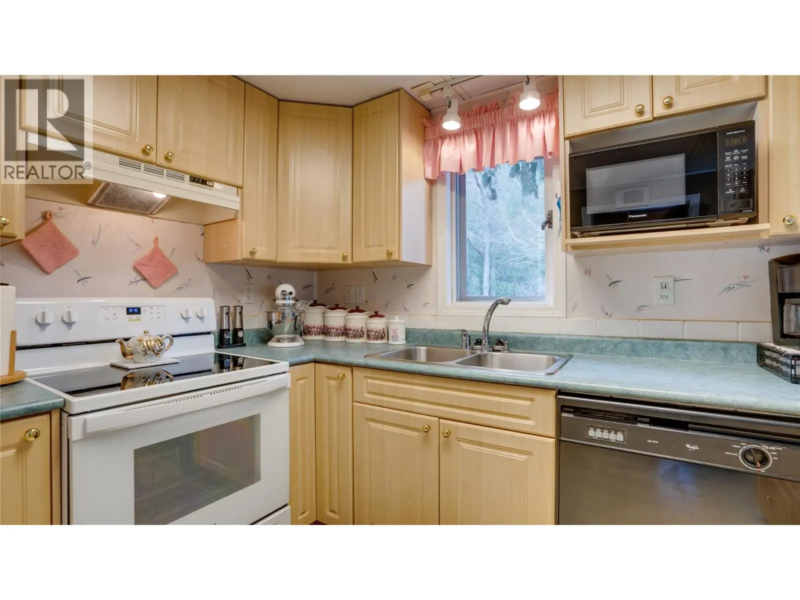 630 Enderby Mabel Lake Road