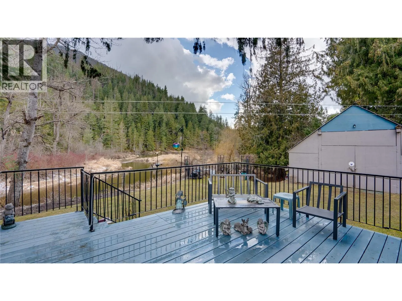 630 Enderby Mabel Lake Road