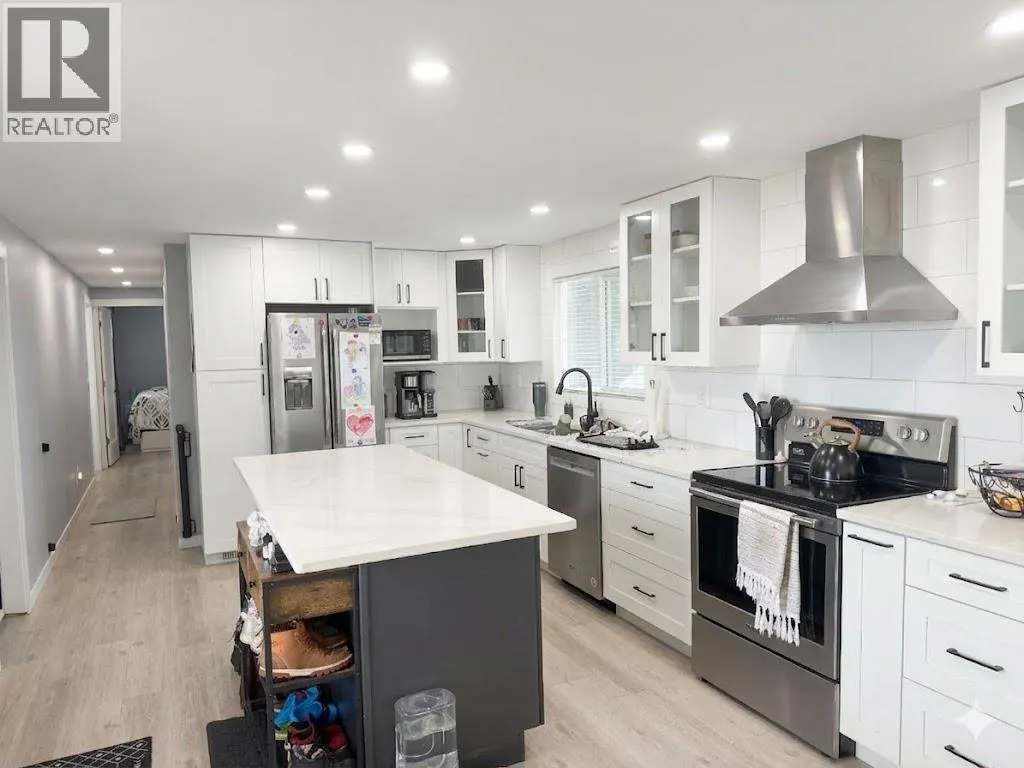 1860 Boucherie Road Unit# 102