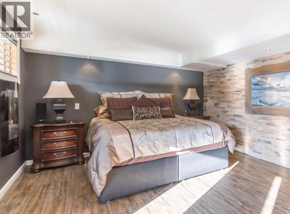15010 & 15020 Tamarack Drive