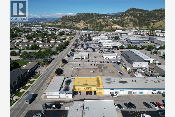 1060 Leathead Road Unit# 8A