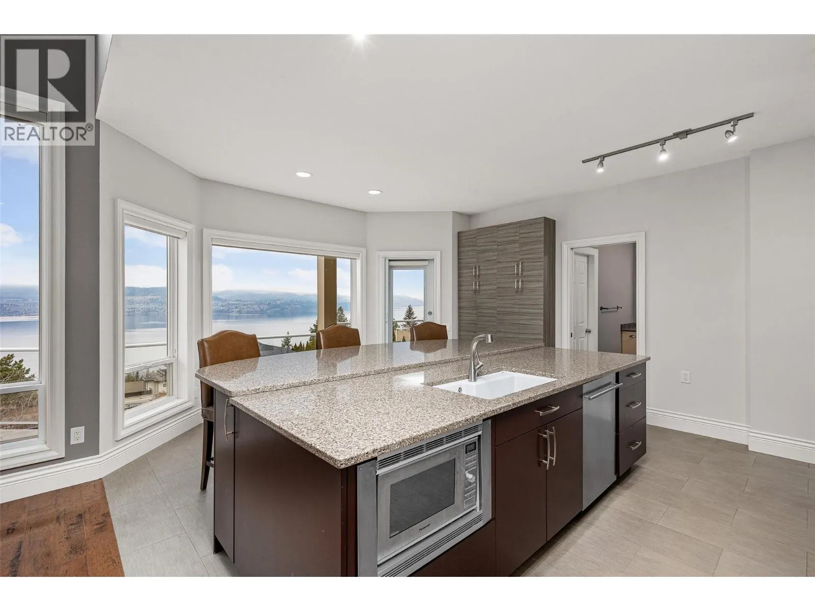 374 Quilchena Drive