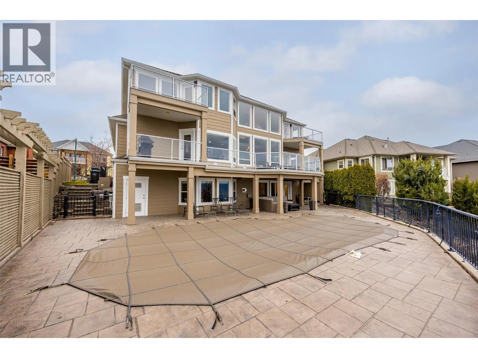 374 Quilchena Drive
