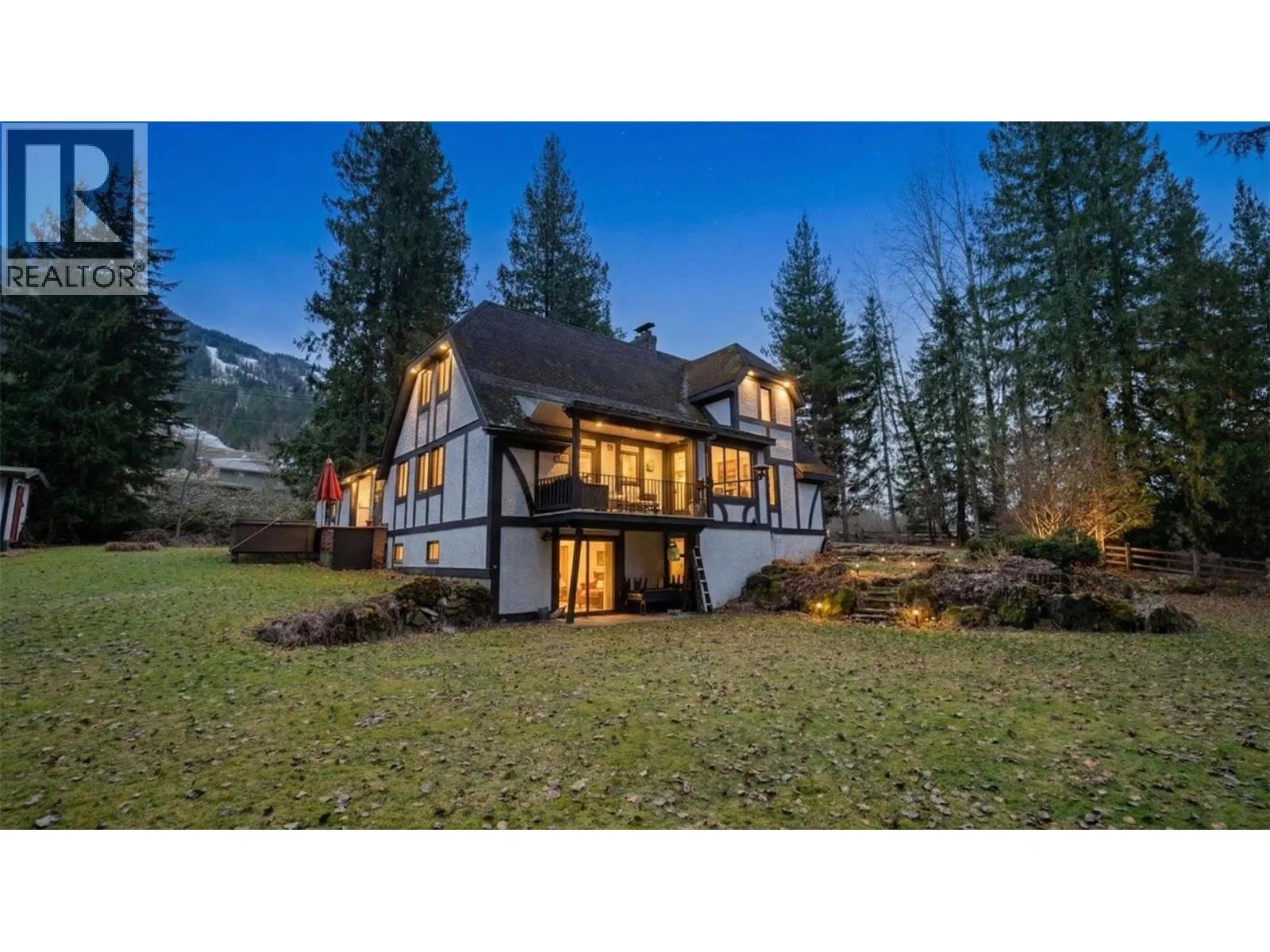 3025 Camozzi Road