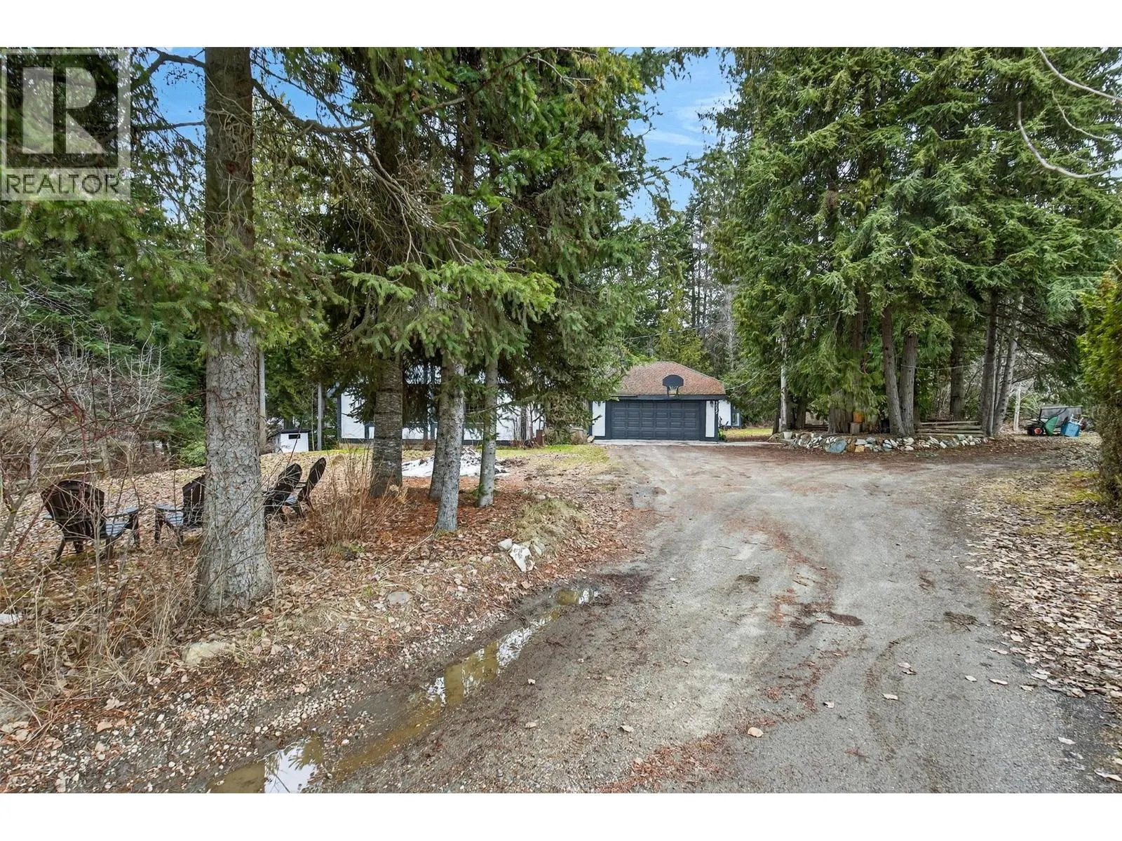 3025 Camozzi Road