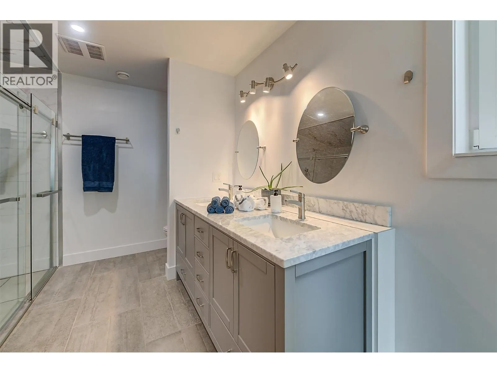 6131 Seymoure Lane