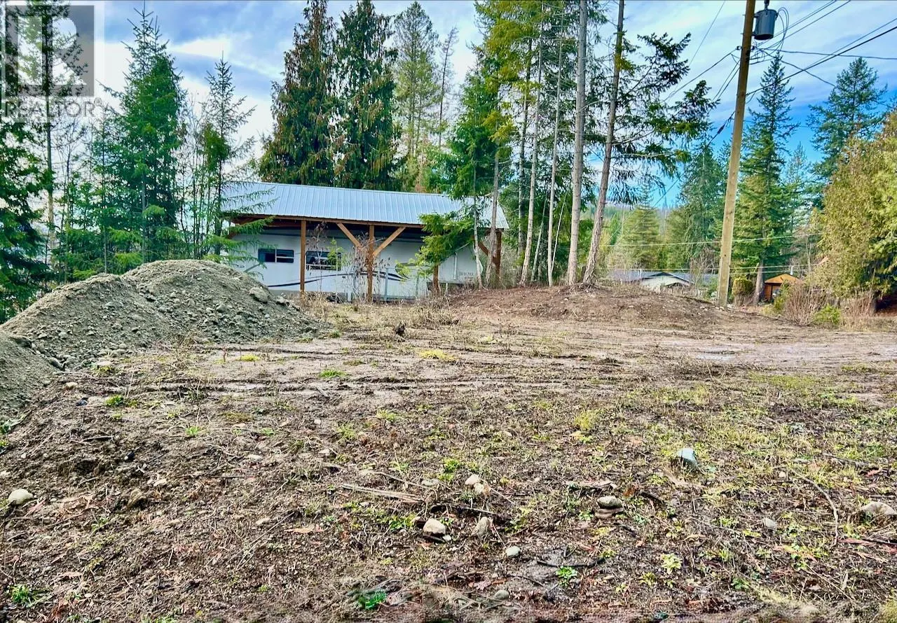 5258 Meadow Creek Crescent Lot# 20