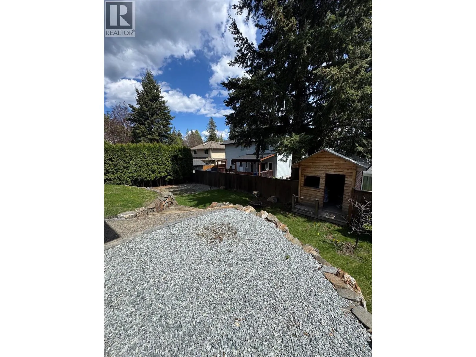 2049 Skyview Crescent