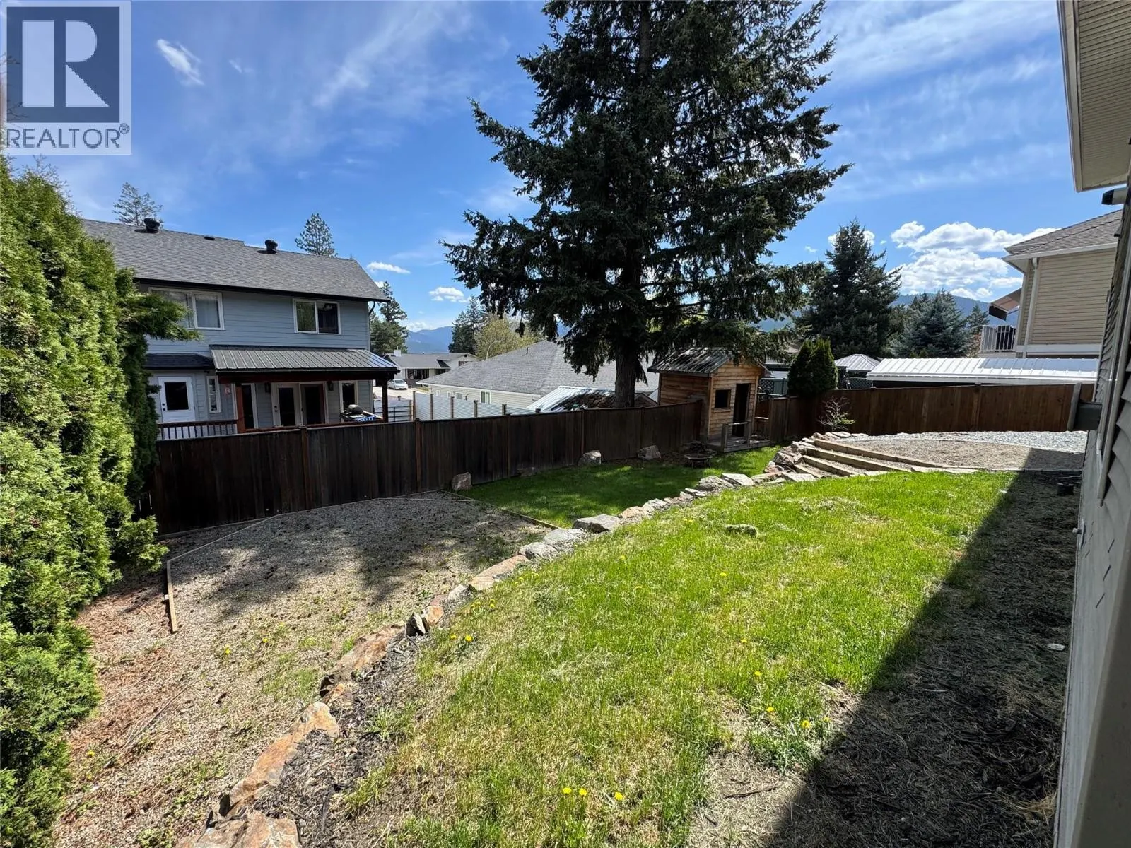 2049 Skyview Crescent