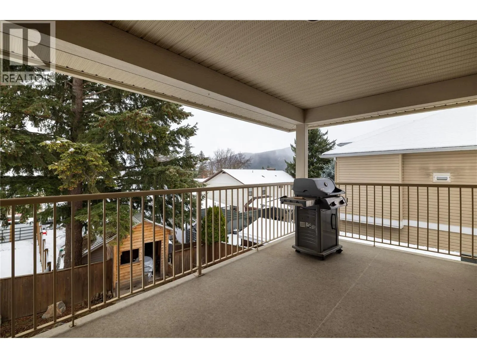 2049 Skyview Crescent