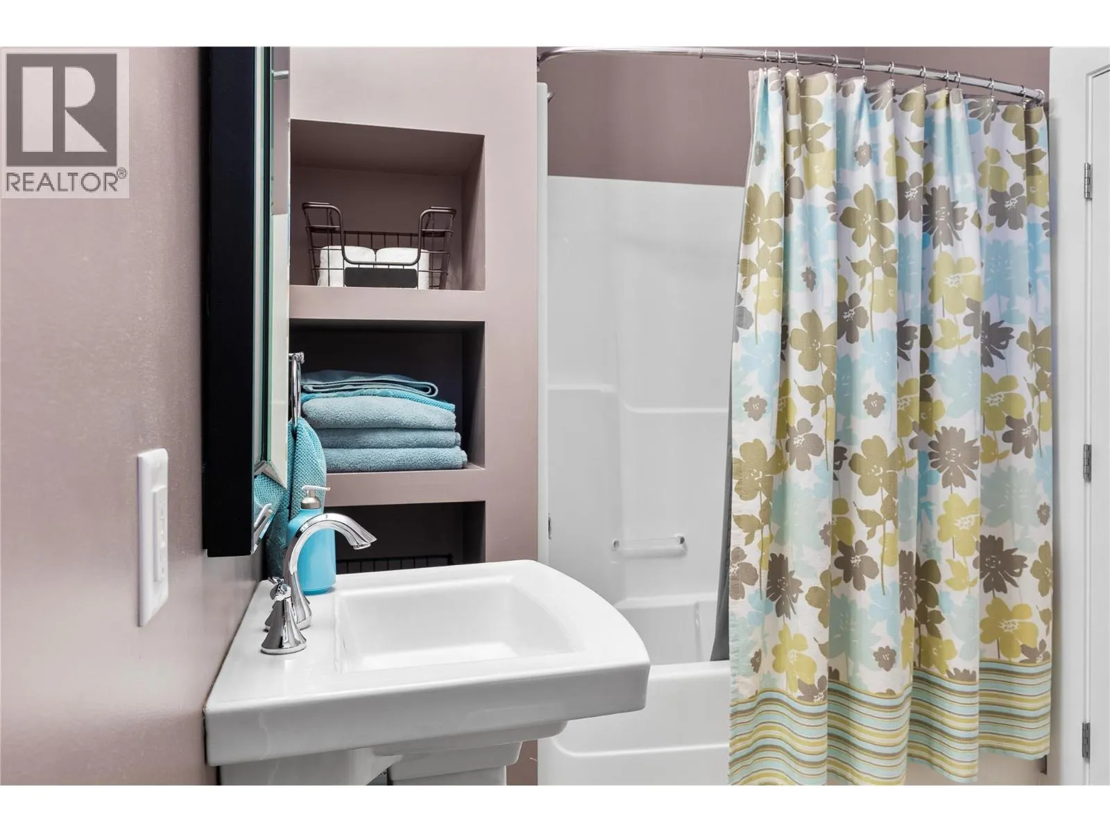 529 Whitecourt Place