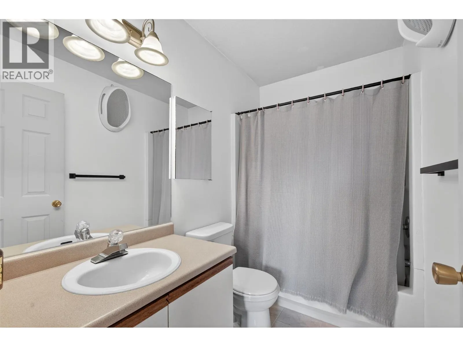 3180 De Montreuil Court Unit# 412
