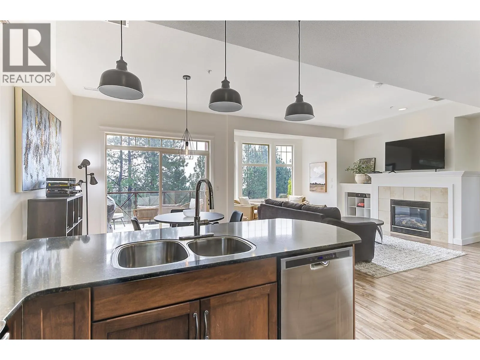 1795 Country Club Drive Unit# 204