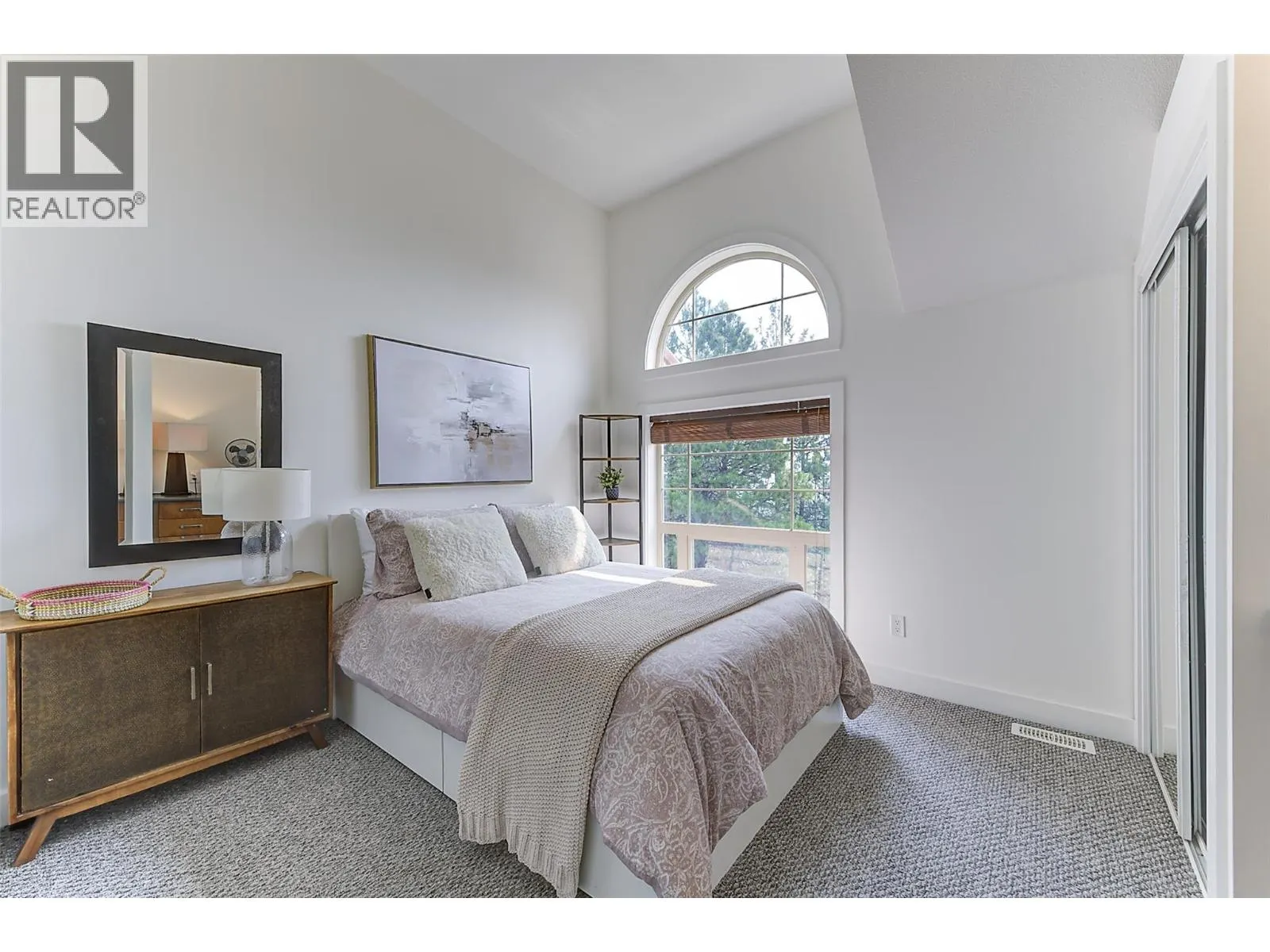 1795 Country Club Drive Unit# 204