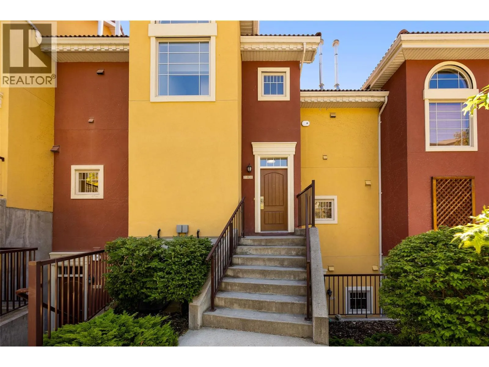 1795 Country Club Drive Unit# 204