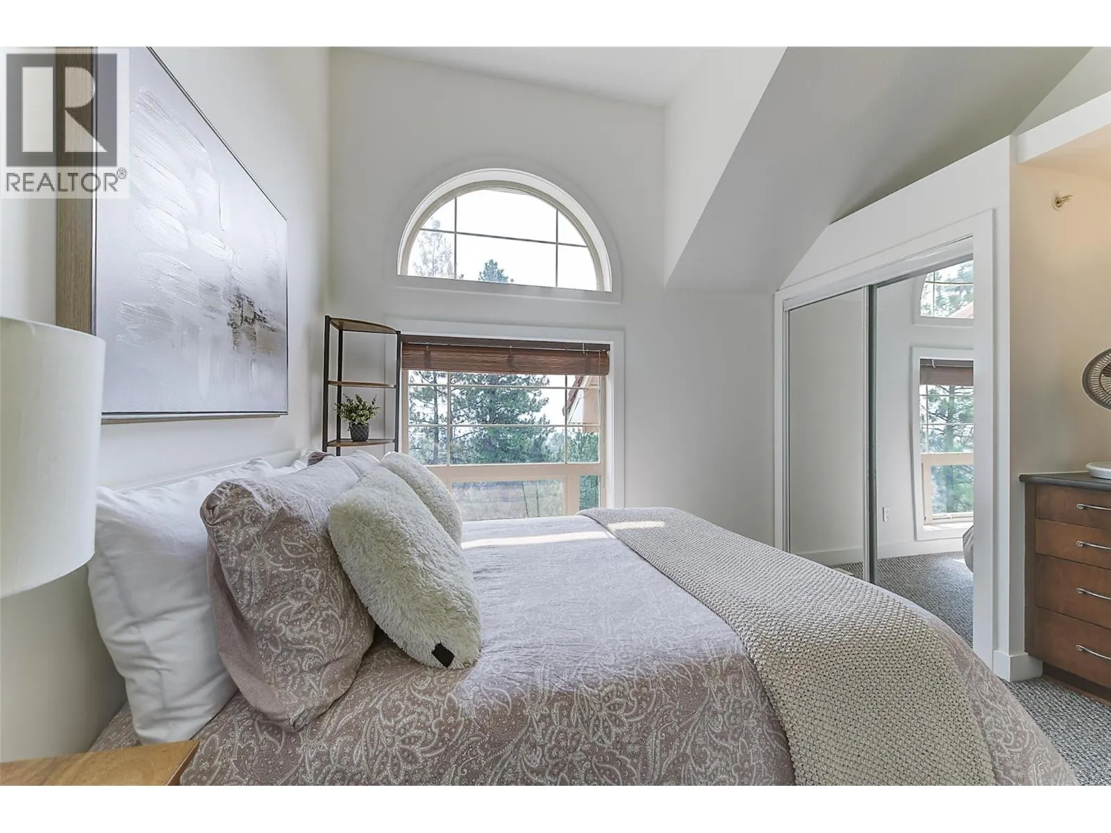 1795 Country Club Drive Unit# 204