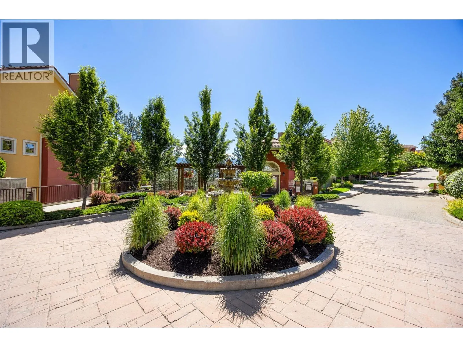 1795 Country Club Drive Unit# 204