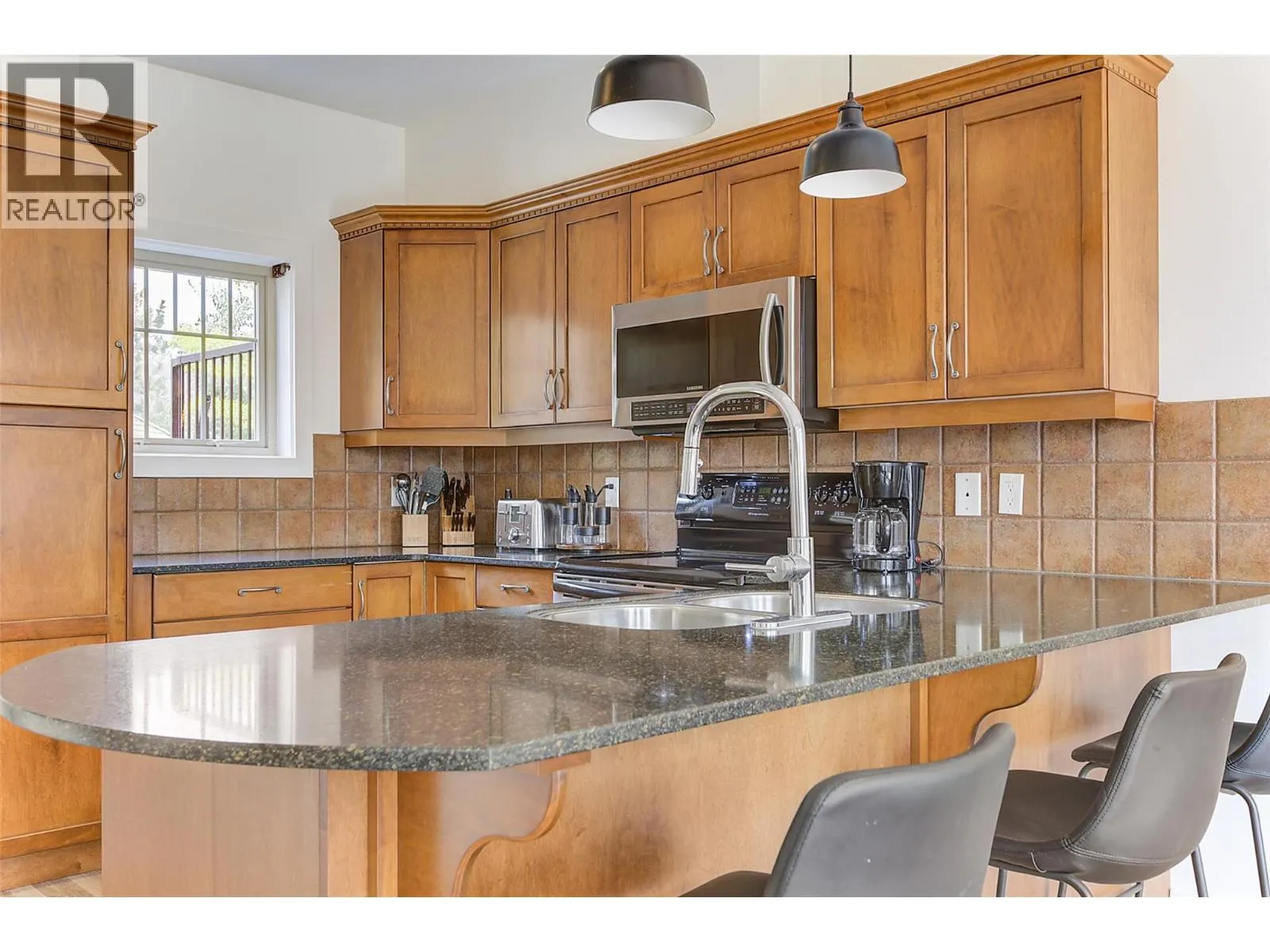 1795 Country Club Drive Unit# 204