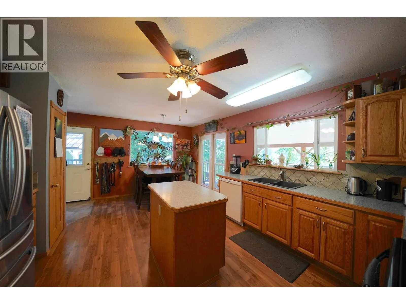 1062 Scamp Road
