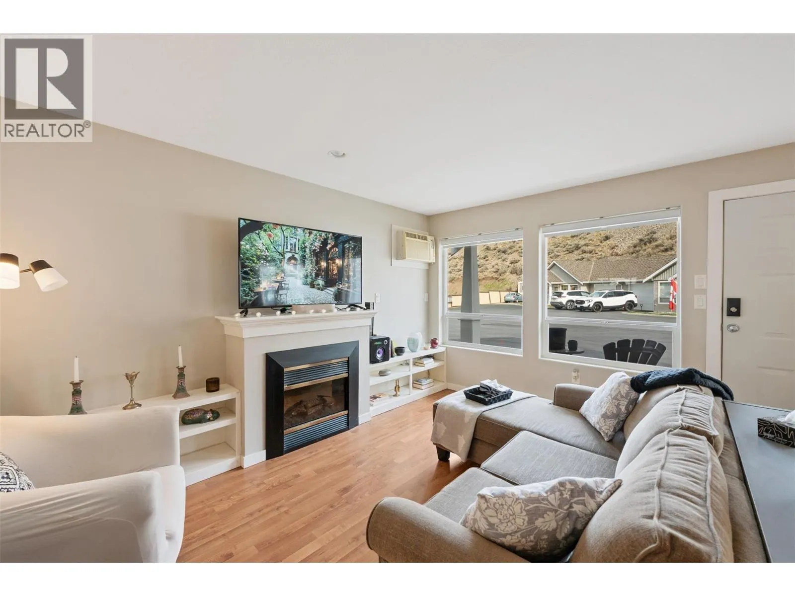 601 9th Street Unit# 8