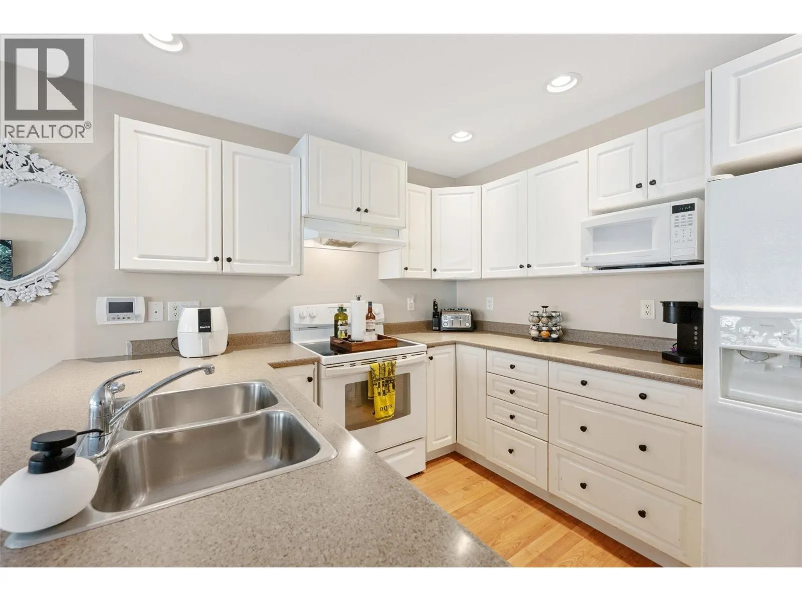 601 9th Street Unit# 8