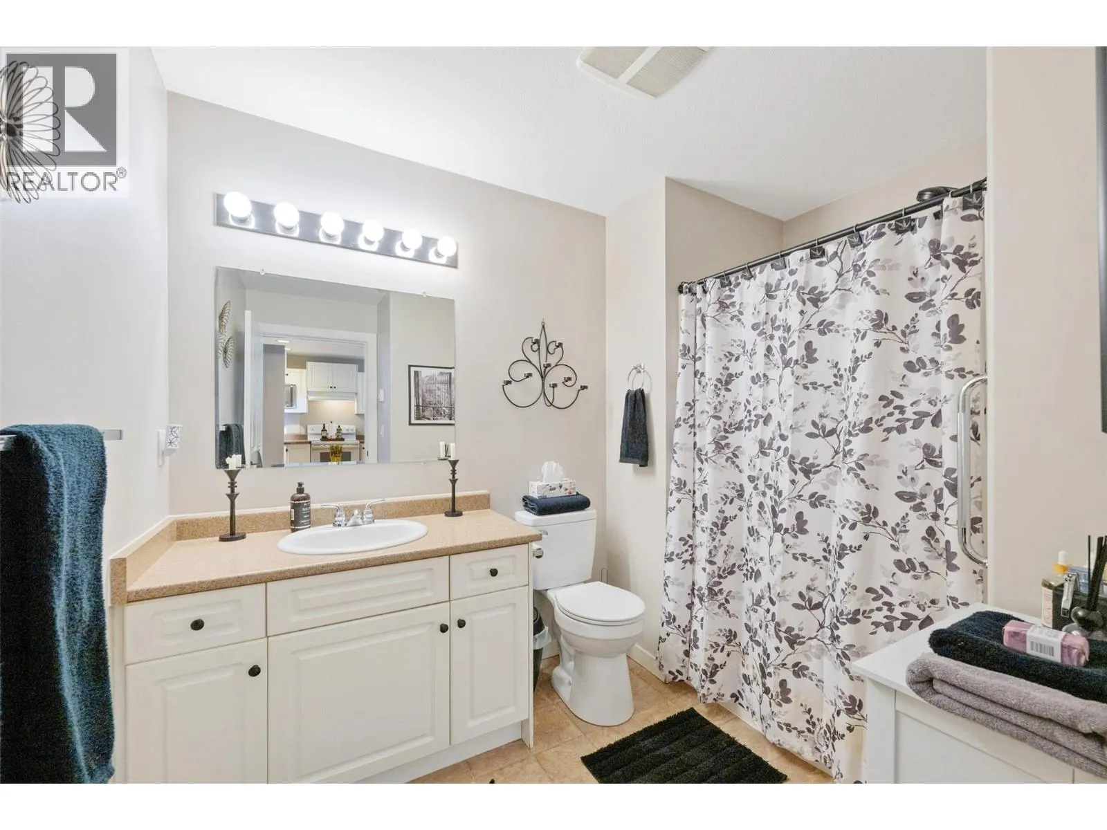 601 9th Street Unit# 8