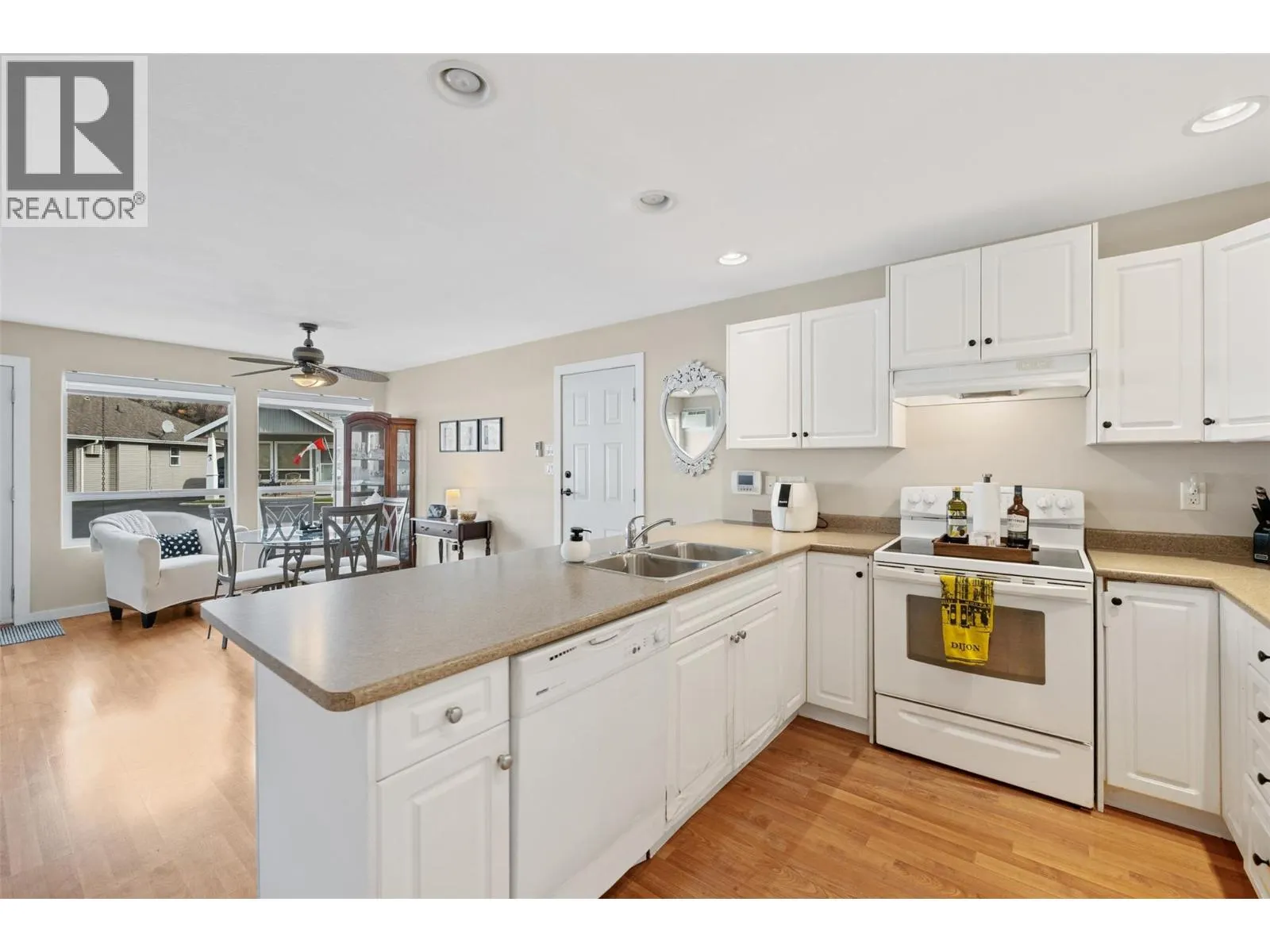 601 9th Street Unit# 8
