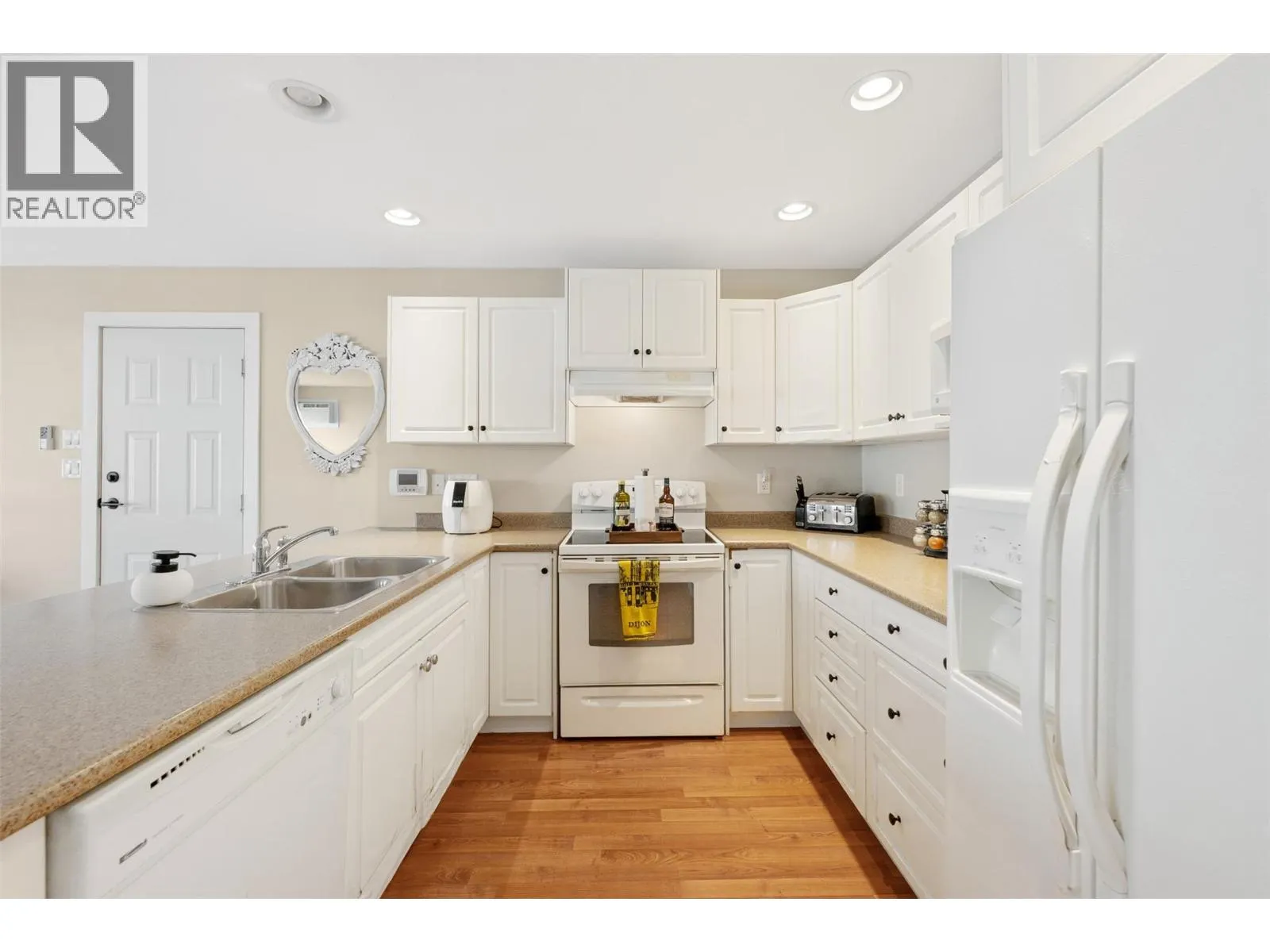 601 9th Street Unit# 8