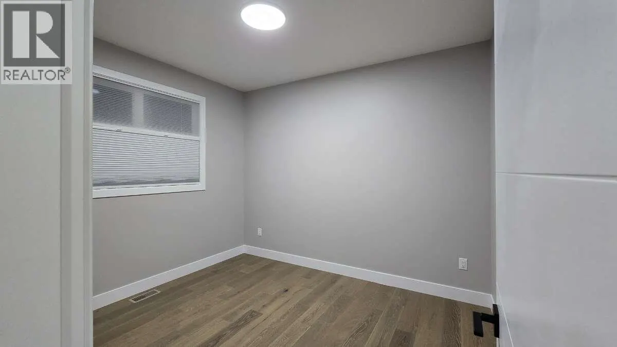 2852 Canyon Crest Drive
