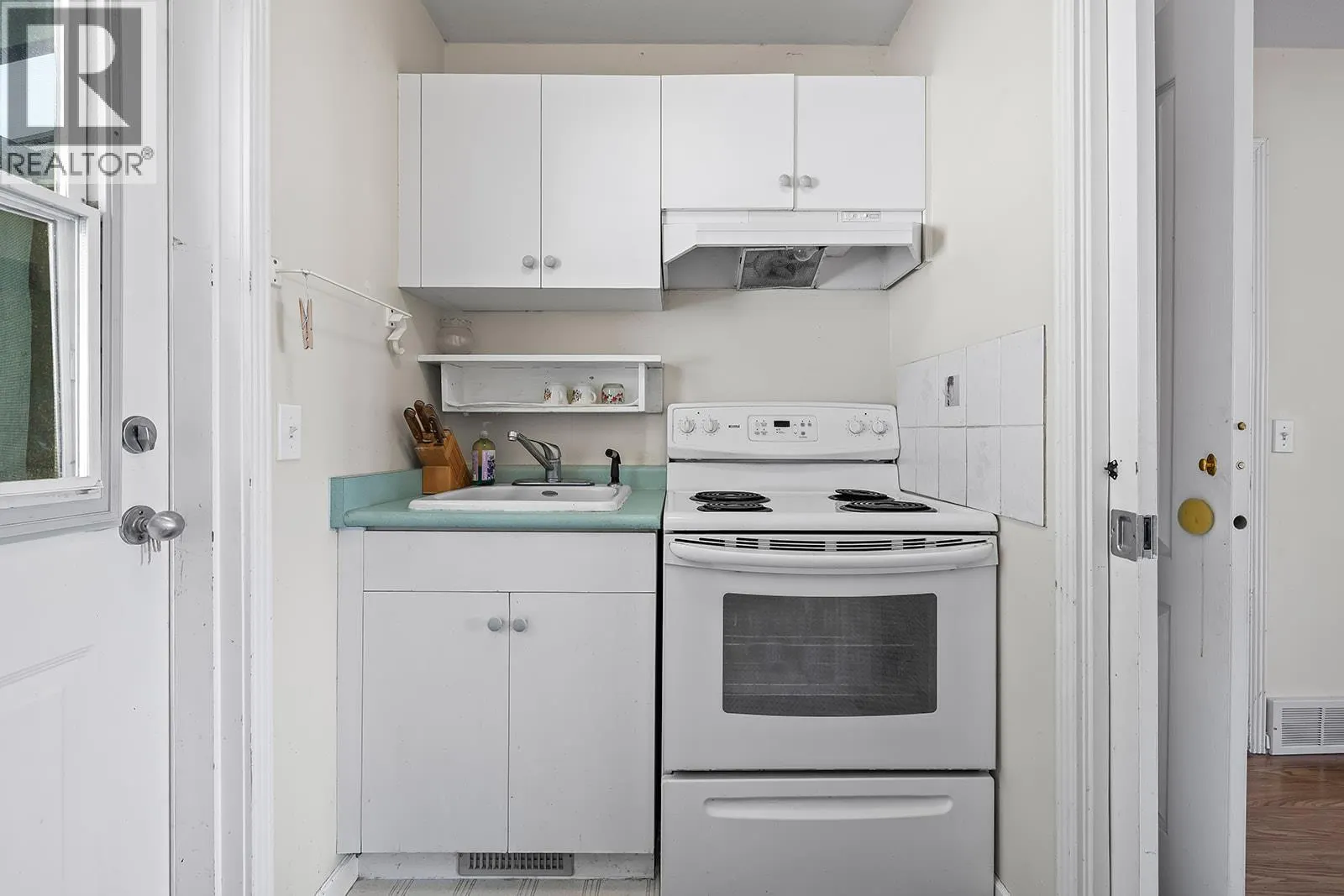 1282 Lakeview Cove Place