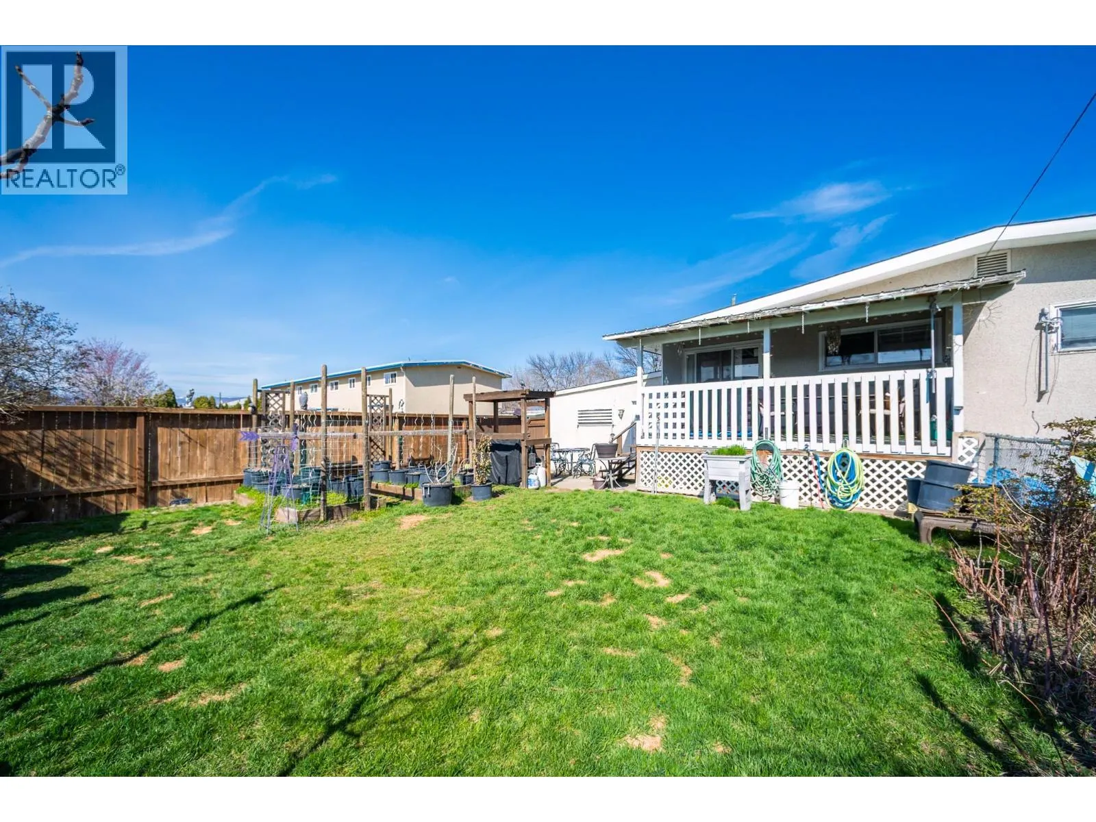 255 Holbrook Road W