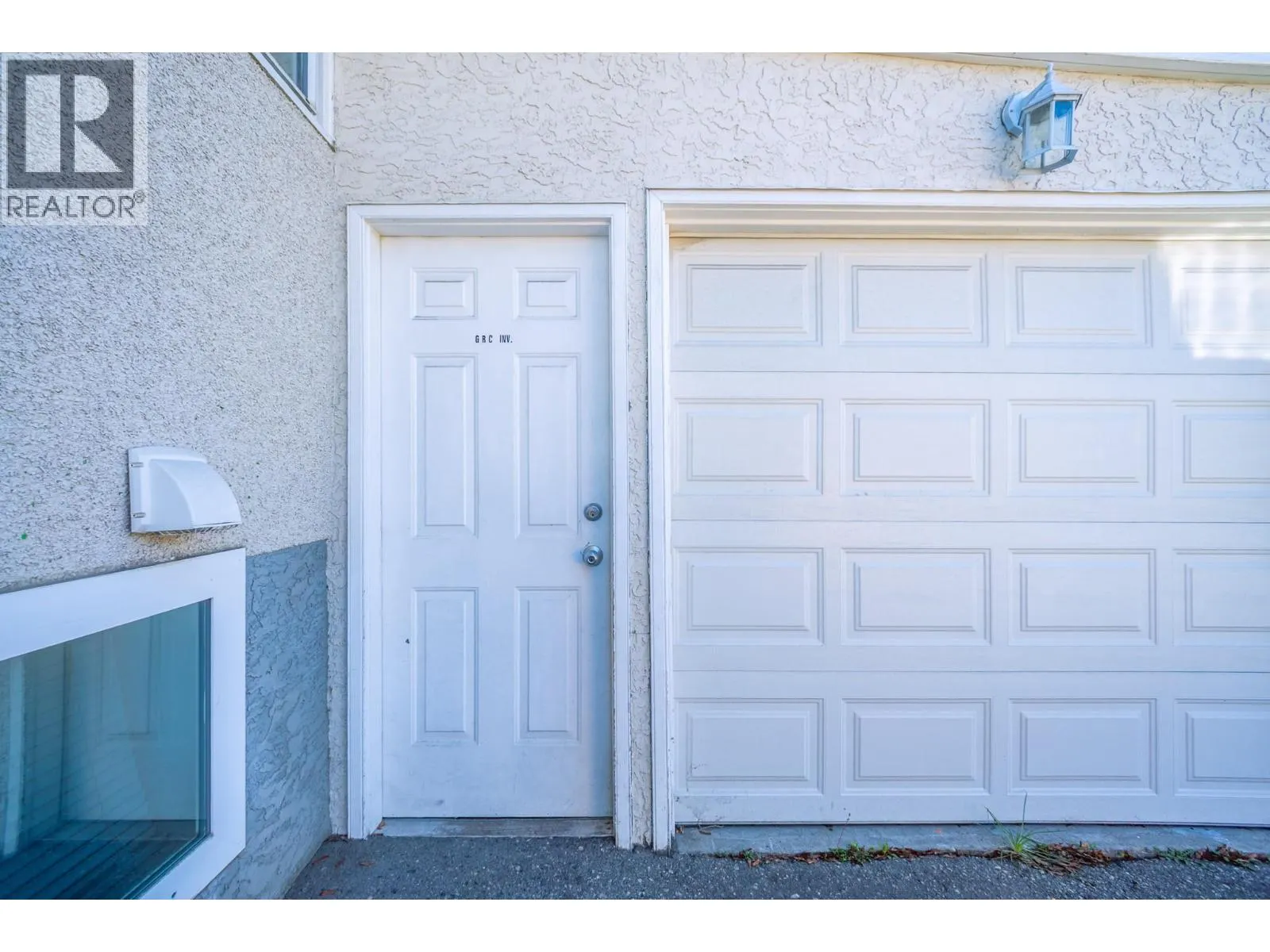 255 Holbrook Road W