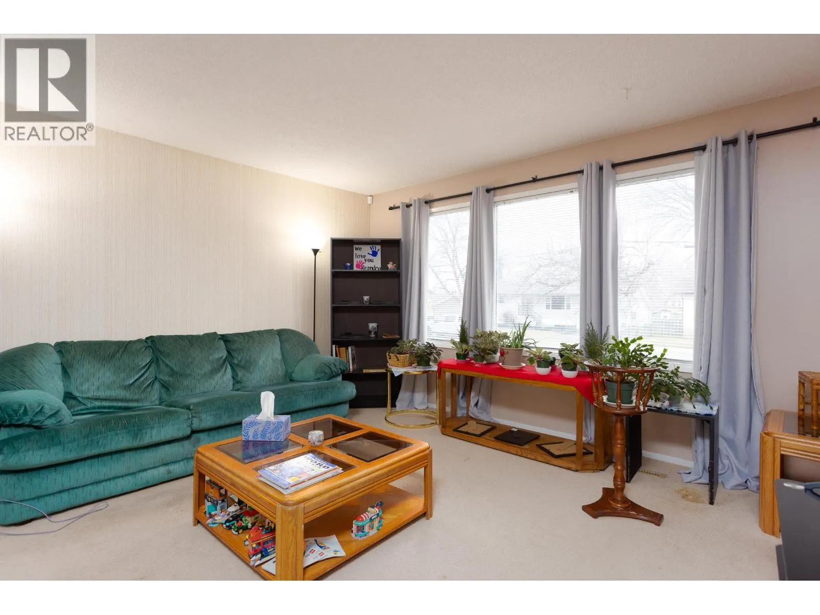 255 Holbrook Road W