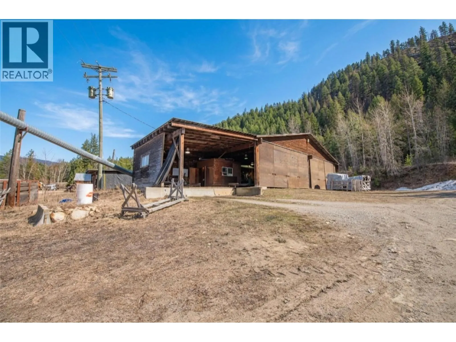 17 Bear Valley Road