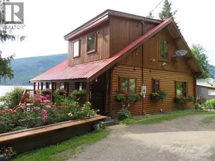 17 Bear Valley Road