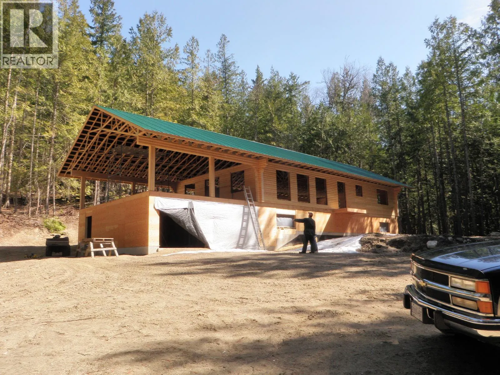 17 Bear Valley Road