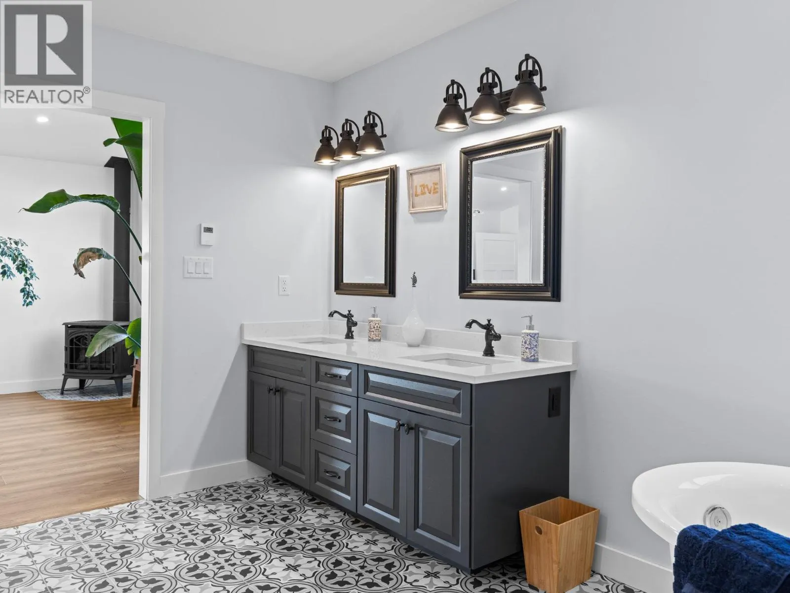 7207 Tucelnuit Drive