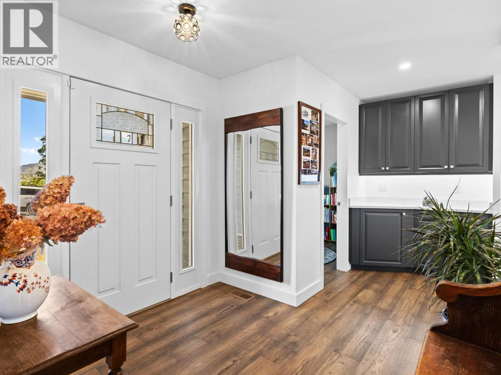 7207 Tucelnuit Drive